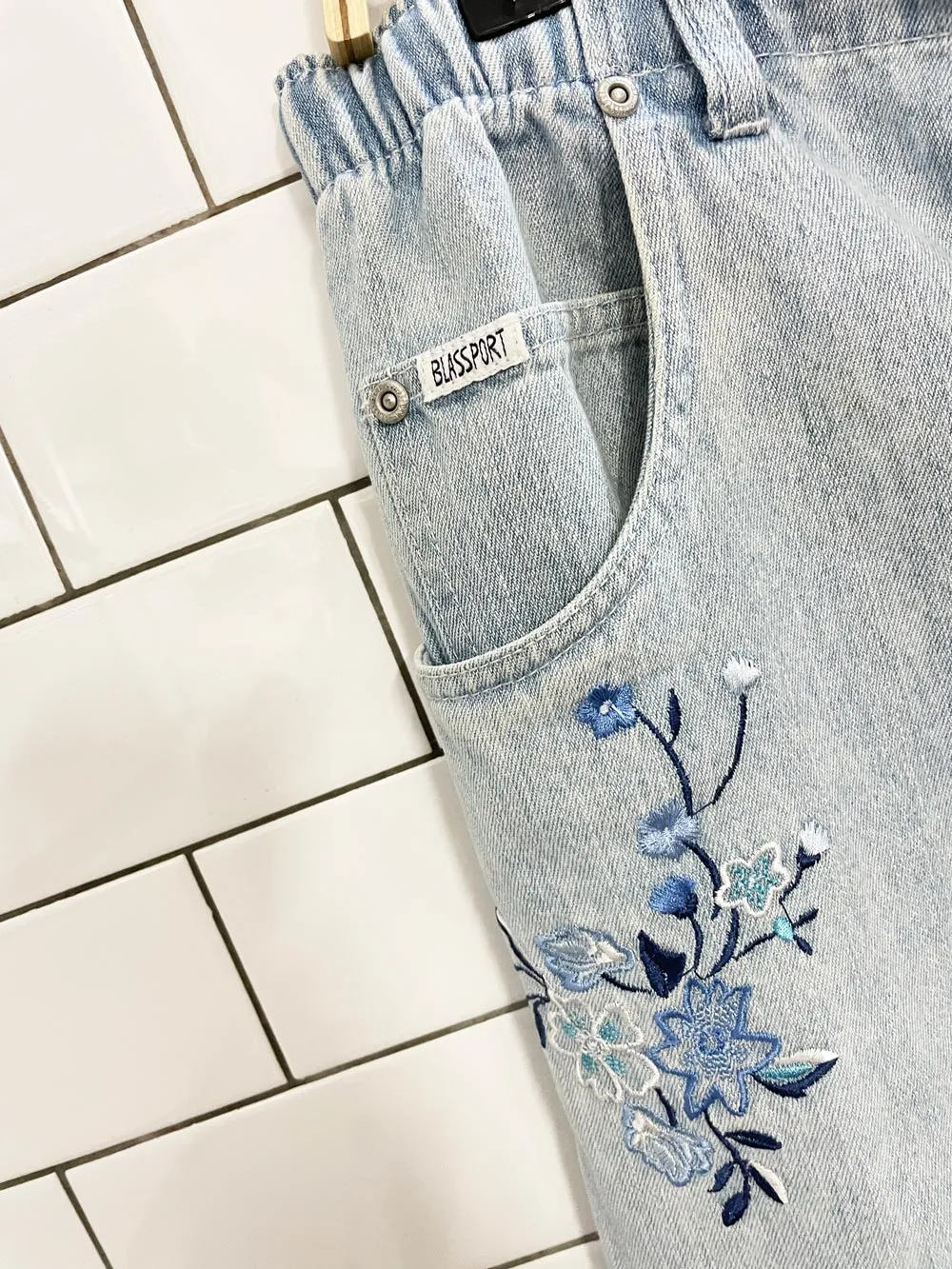 vintage 00s bill blass sport denim skirt sold by Good Market Thrift Store product image thumbnail 3