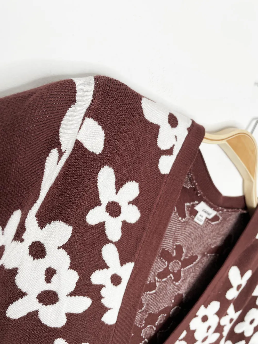 garage retro flower knit cardigan top sold by Good Market Thrift Store product image thumbnail 2