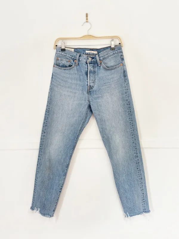 levi's wedgie straight crop jeans sold by Good Market Thrift Store