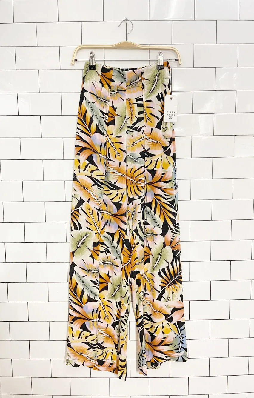 nwt billabong tropical split wide leg pant sold by Good Market Thrift Store product image thumbnail 4