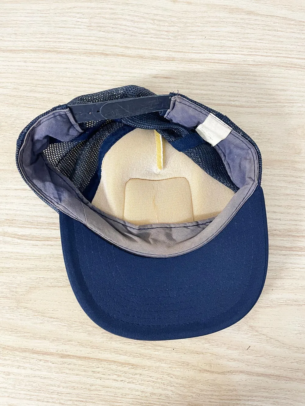 vintage 90s chinook classic fishing snapback hat sold by Good Market Thrift Store product image thumbnail 3