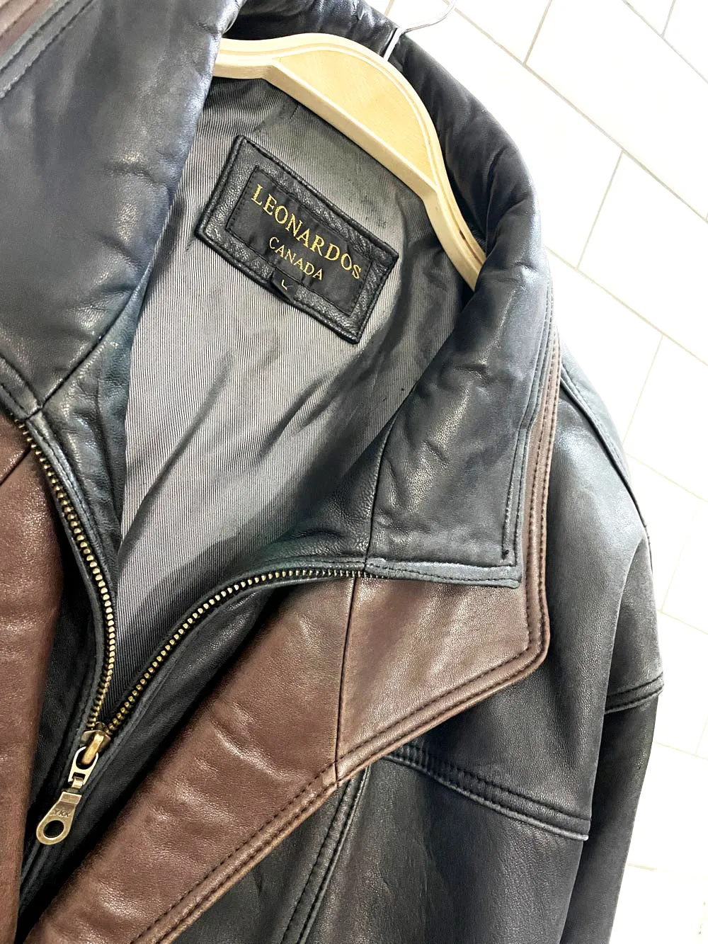 vintage leonardos butter leather two-tone bomber jacket sold by Good Market Thrift Store product image thumbnail 2