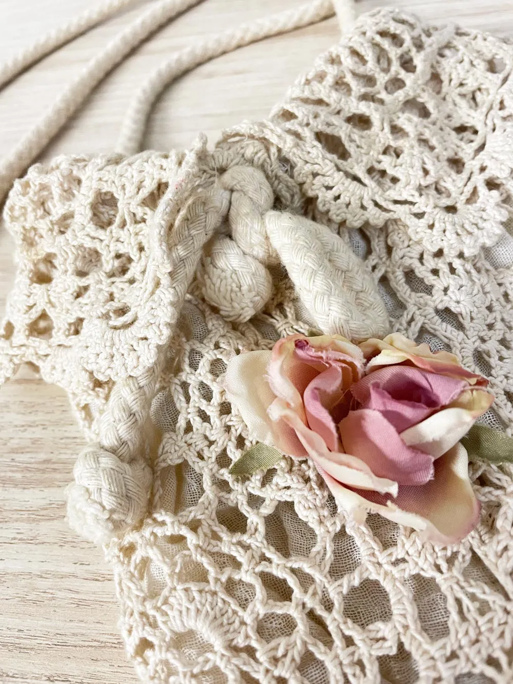 vintage crochet bucket bag shoulder bag sold by Good Market Thrift Store product image thumbnail 2