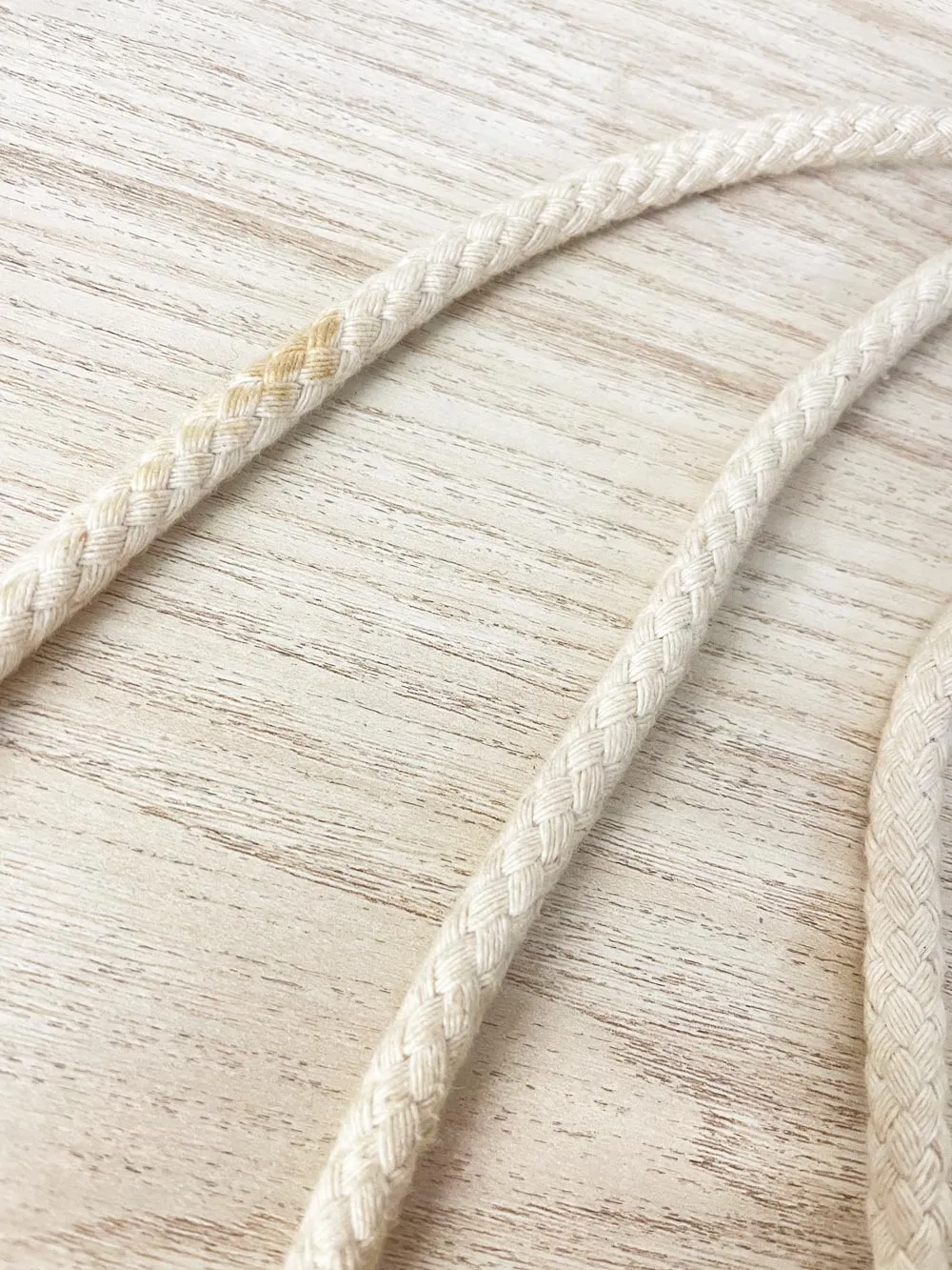 vintage crochet bucket bag shoulder bag sold by Good Market Thrift Store product image thumbnail 4