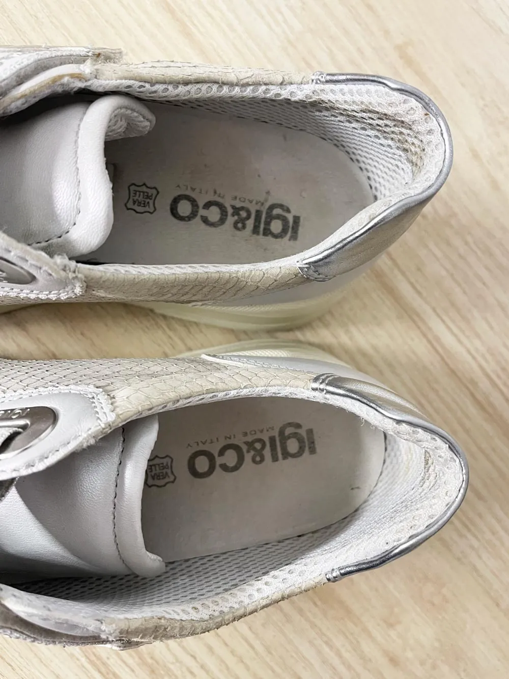 igi&co metallic leather velcro platform sneakers | made in Italy sold by Good Market Thrift Store product image thumbnail 5