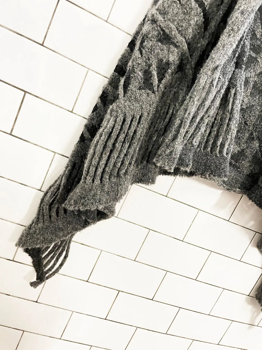 le streghe wool-blend art loose knit waterfall open vest sold by Good Market Thrift Store product image thumbnail 4