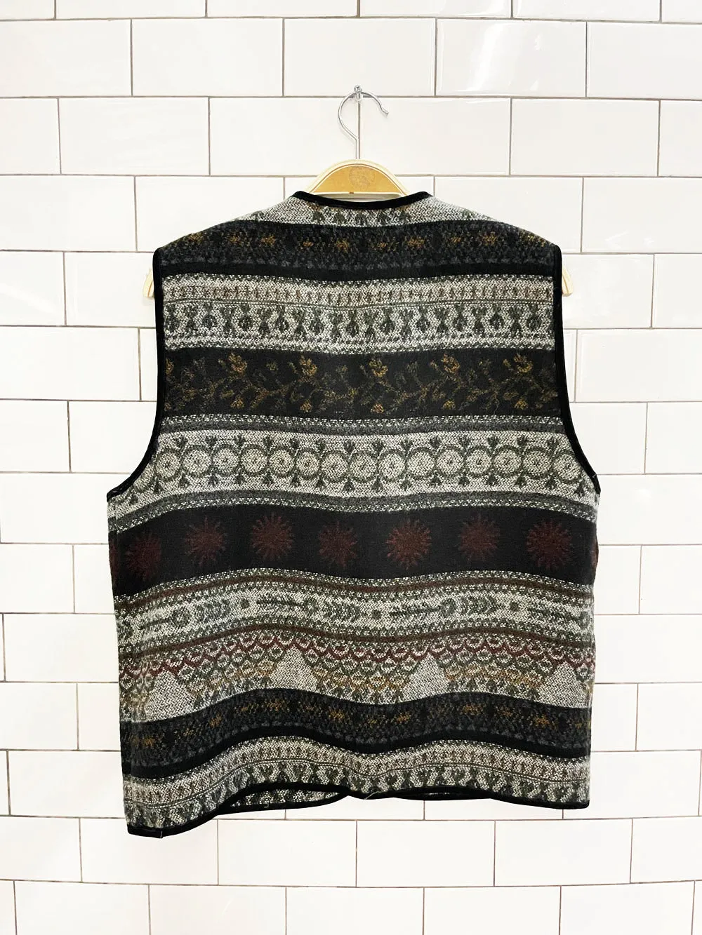 vintage 00s evidence wool-blend knit vest sold by Good Market Thrift Store product image thumbnail 4