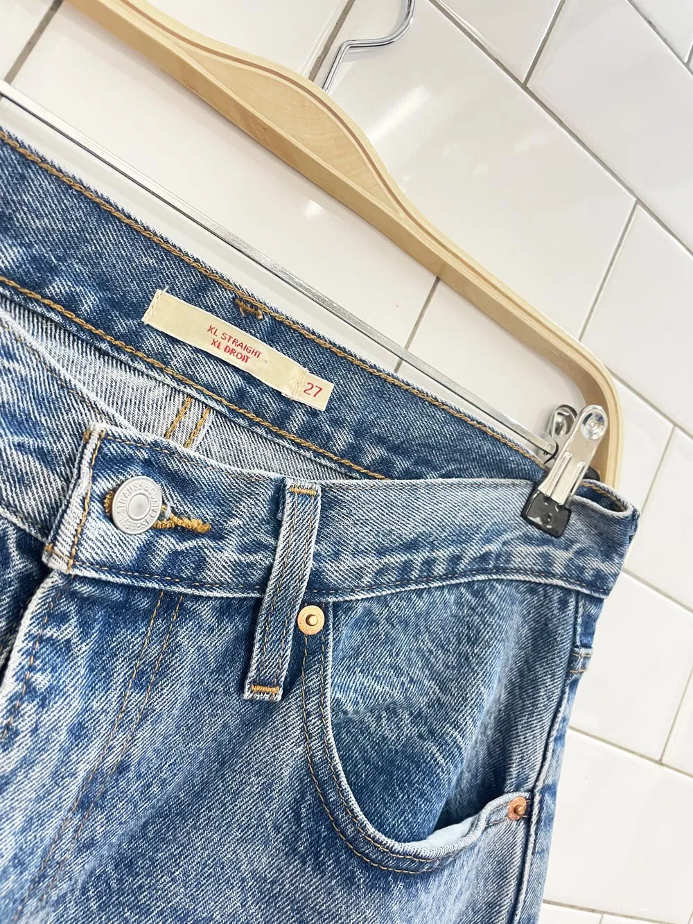 levi's xl baggy straight jeans sold by Good Market Thrift Store product image thumbnail 2