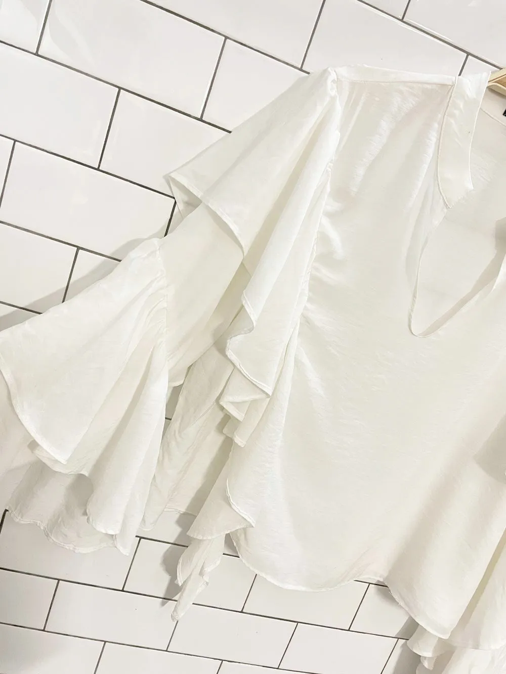 ontwelfth ruffle sleeve oversized blouse | anthropologie sold by Good Market Thrift Store product image thumbnail 2