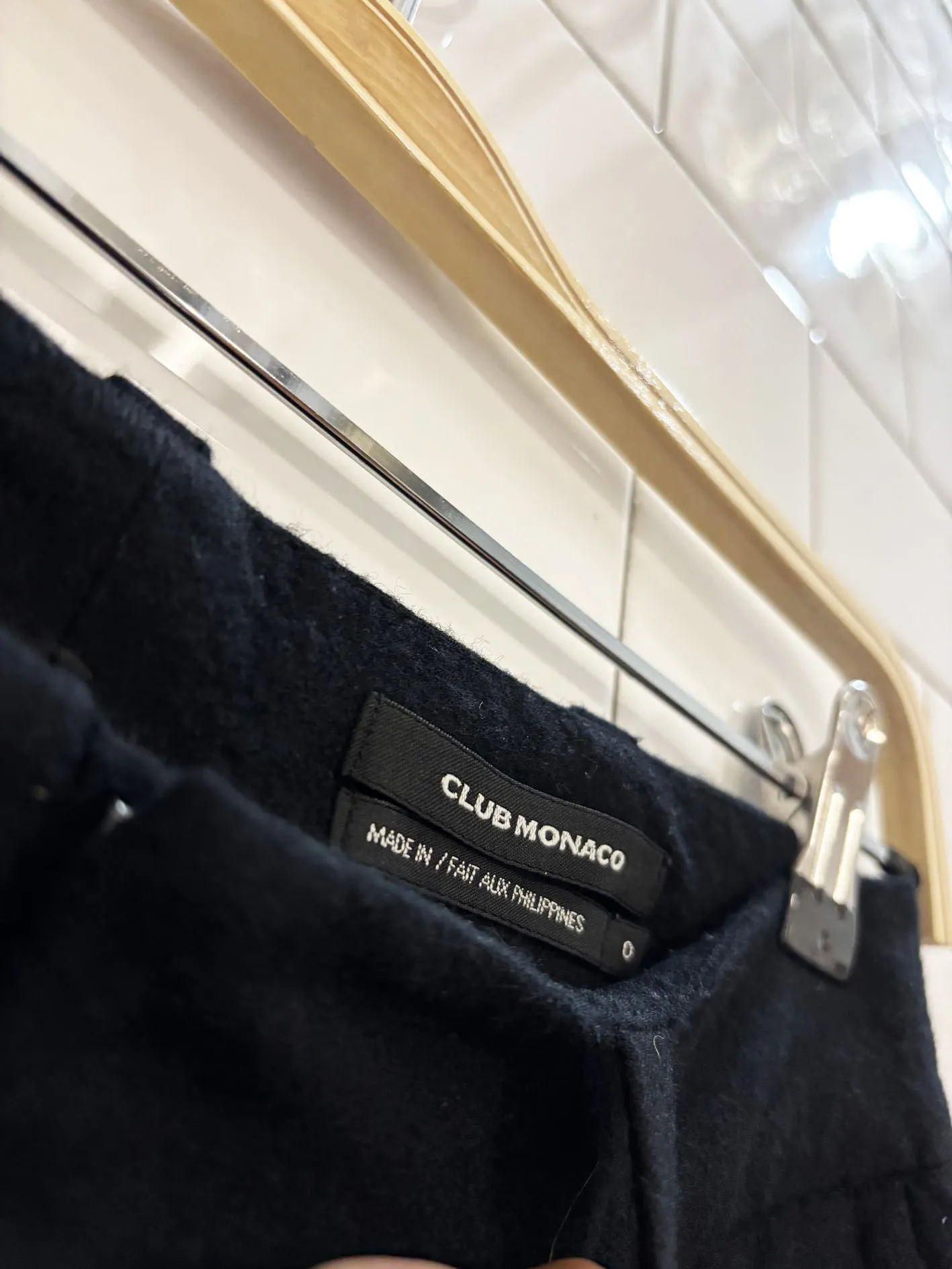 club monaco wool-blend wide leg trouser sold by Good Market Thrift Store product image thumbnail 2