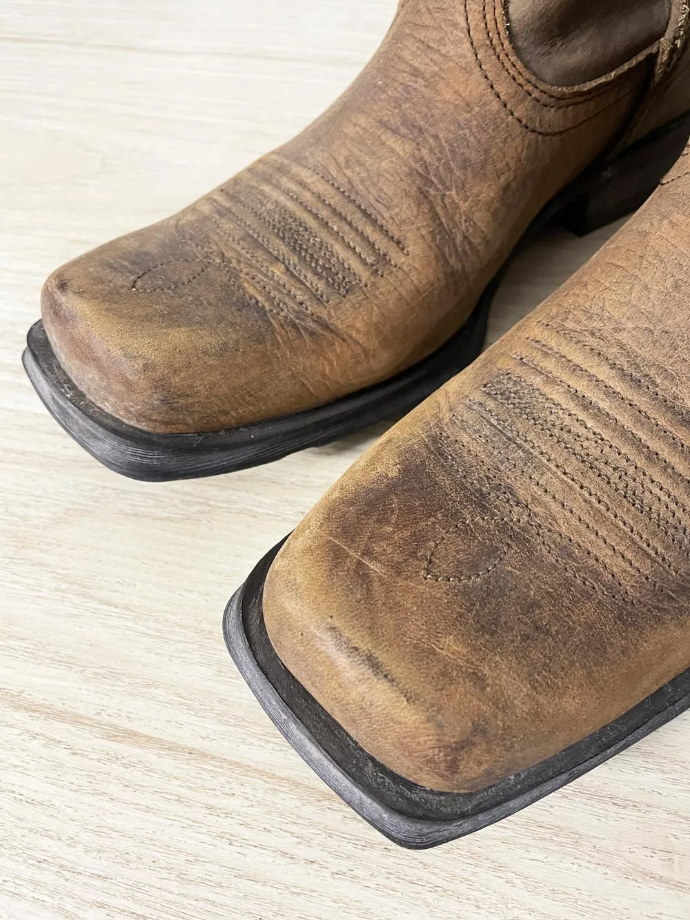 ariat rambler western leather cowboy boot sold by Good Market Thrift Store product image thumbnail 3