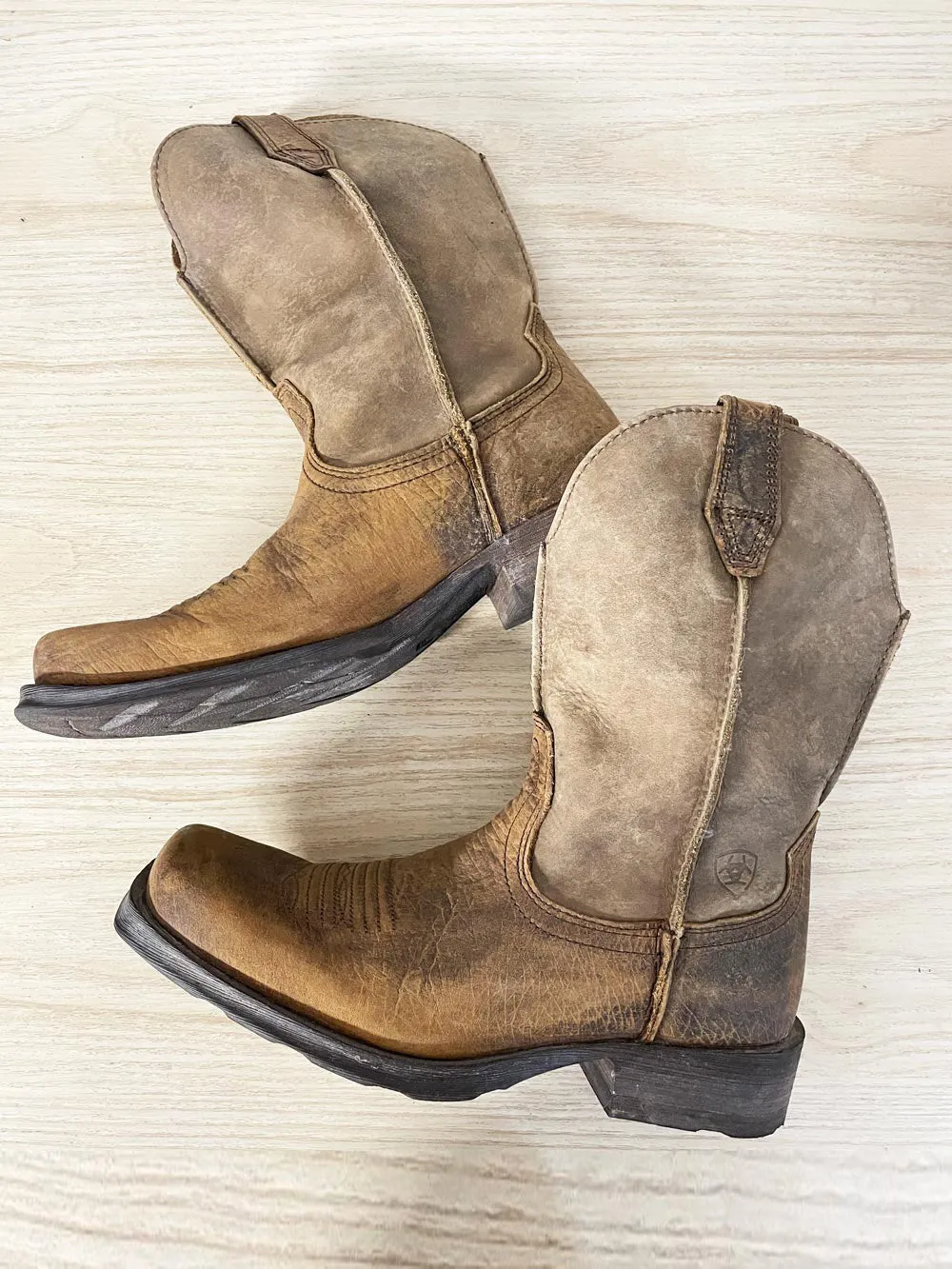 ariat rambler western leather cowboy boot sold by Good Market Thrift Store