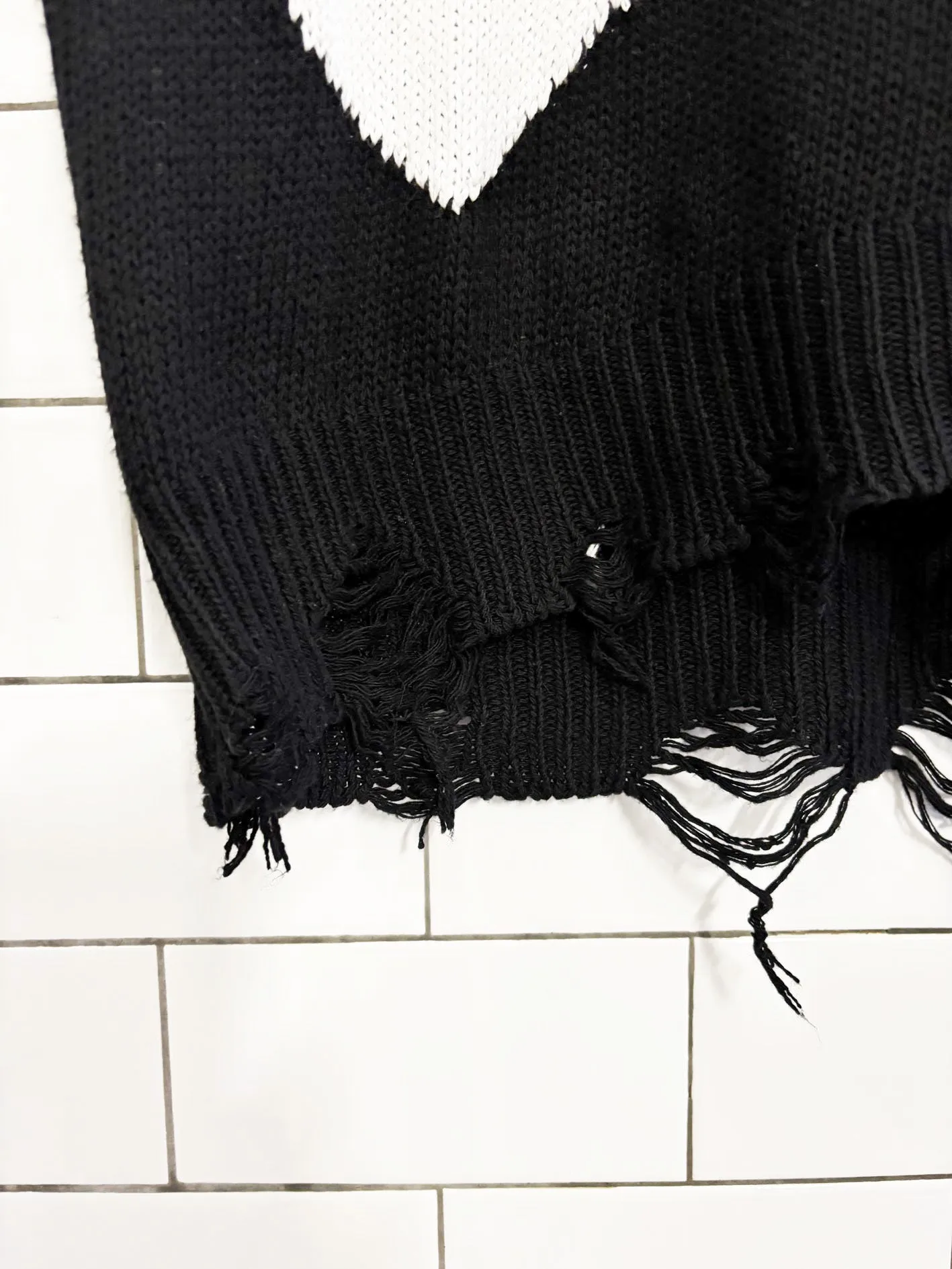 made in italy distressed knit heart sweater vest sold by Good Market Thrift Store product image thumbnail 3