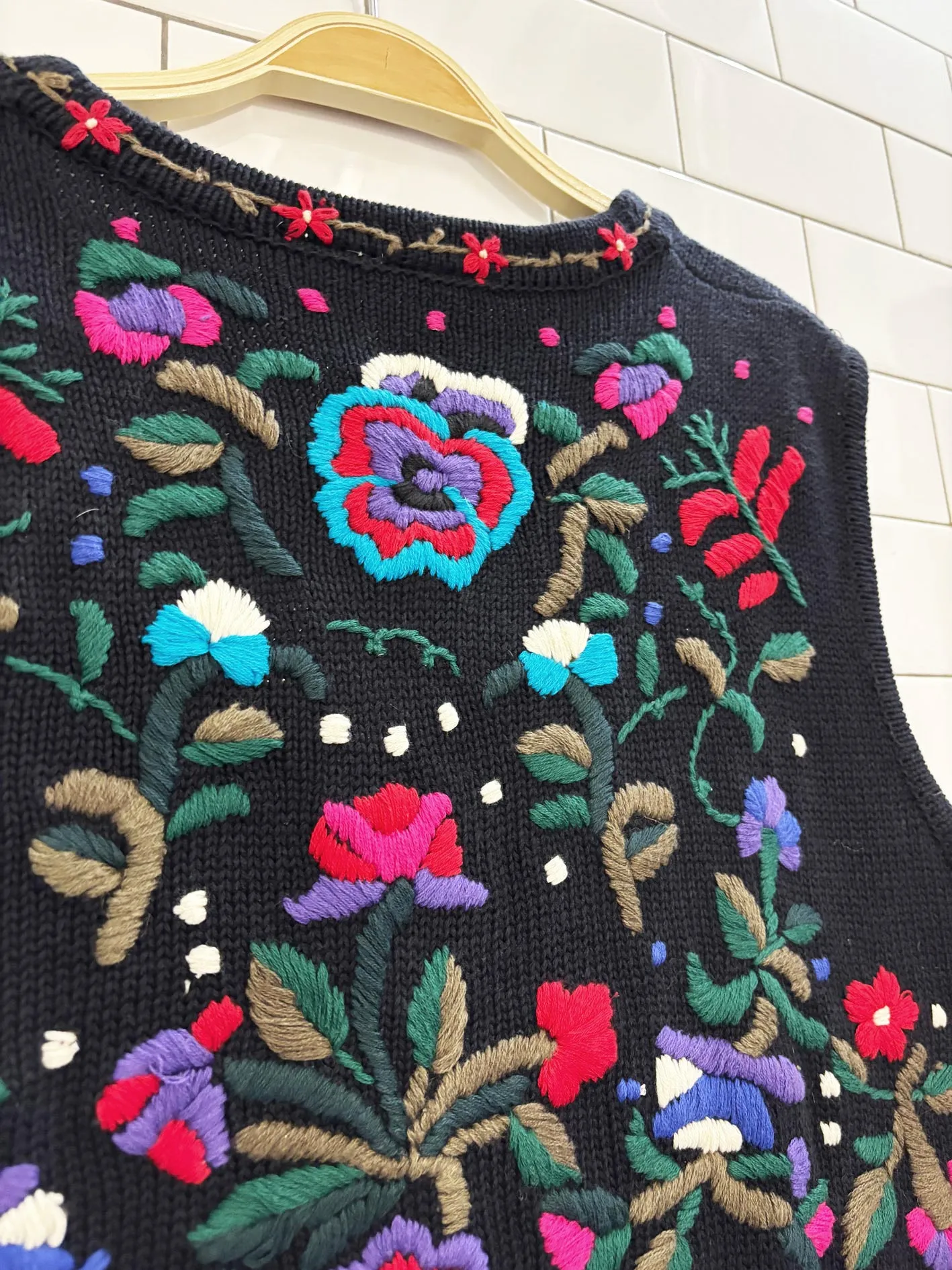 vintage 90s la mona floral embroidered knit vest sold by Good Market Thrift Store product image thumbnail 5