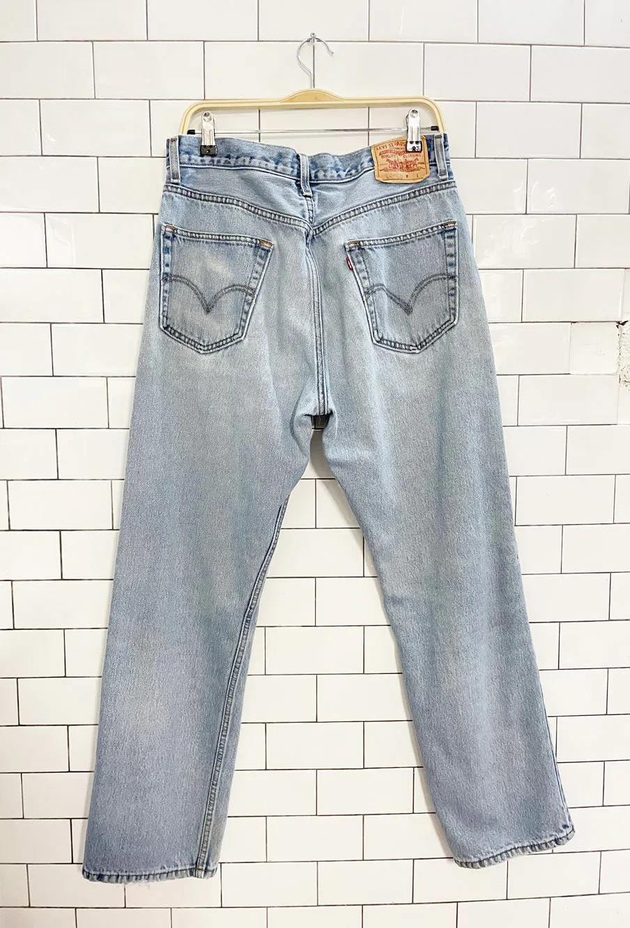 vintage 00s levi's regular fit loose jeans sold by Good Market Thrift Store product image thumbnail 4