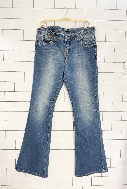 y2k milan low rise flare leg stretch jeans sold by Good Market Thrift Store