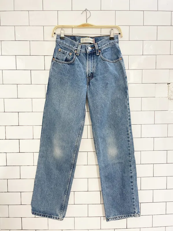 vintage 00s levi's 550 relaxed loose fit jeans sold by Good Market Thrift Store