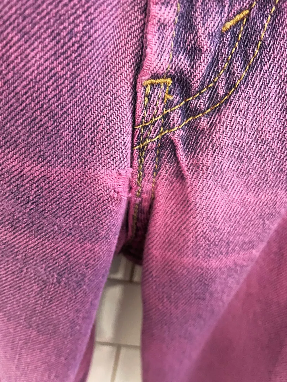 vintage 00s levi's 550 relaxed fit loose jeans sold by Good Market Thrift Store product image thumbnail 5