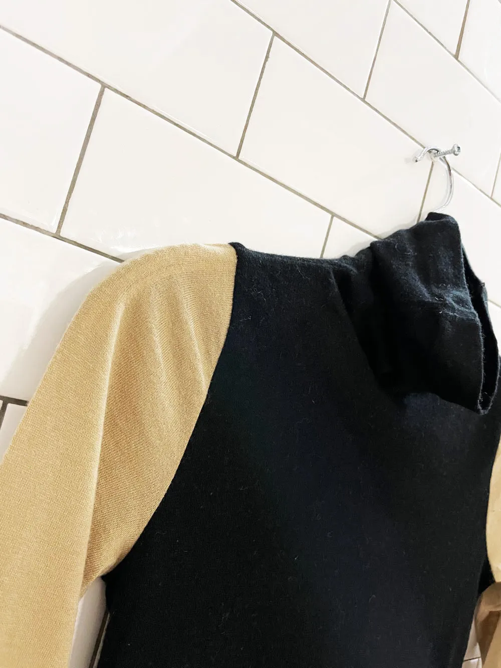 club monaco wool-cashmere blend slim turtleneck sold by Good Market Thrift Store product image thumbnail 2