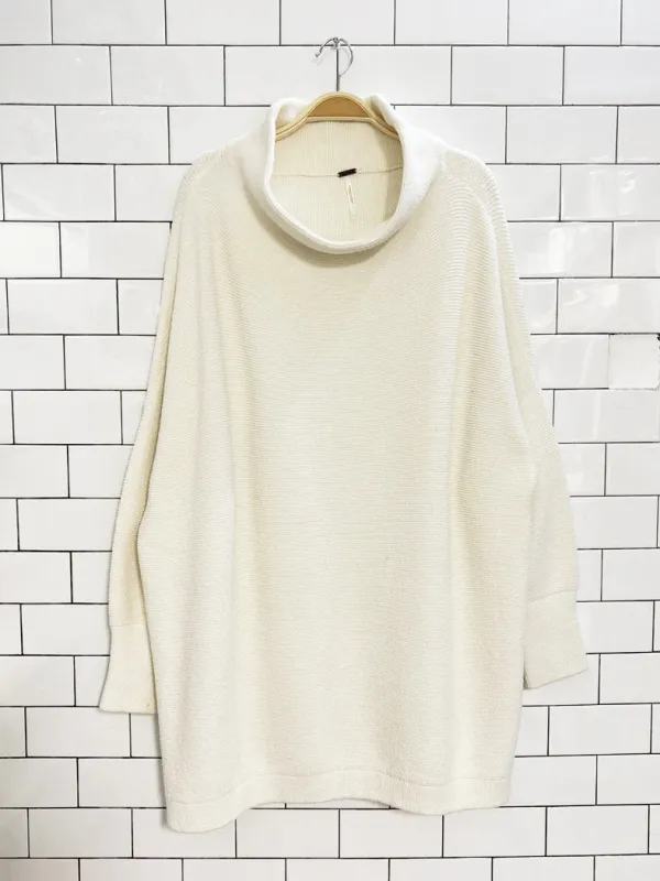 free people ottoman slouchy tunic sold by Good Market Thrift Store