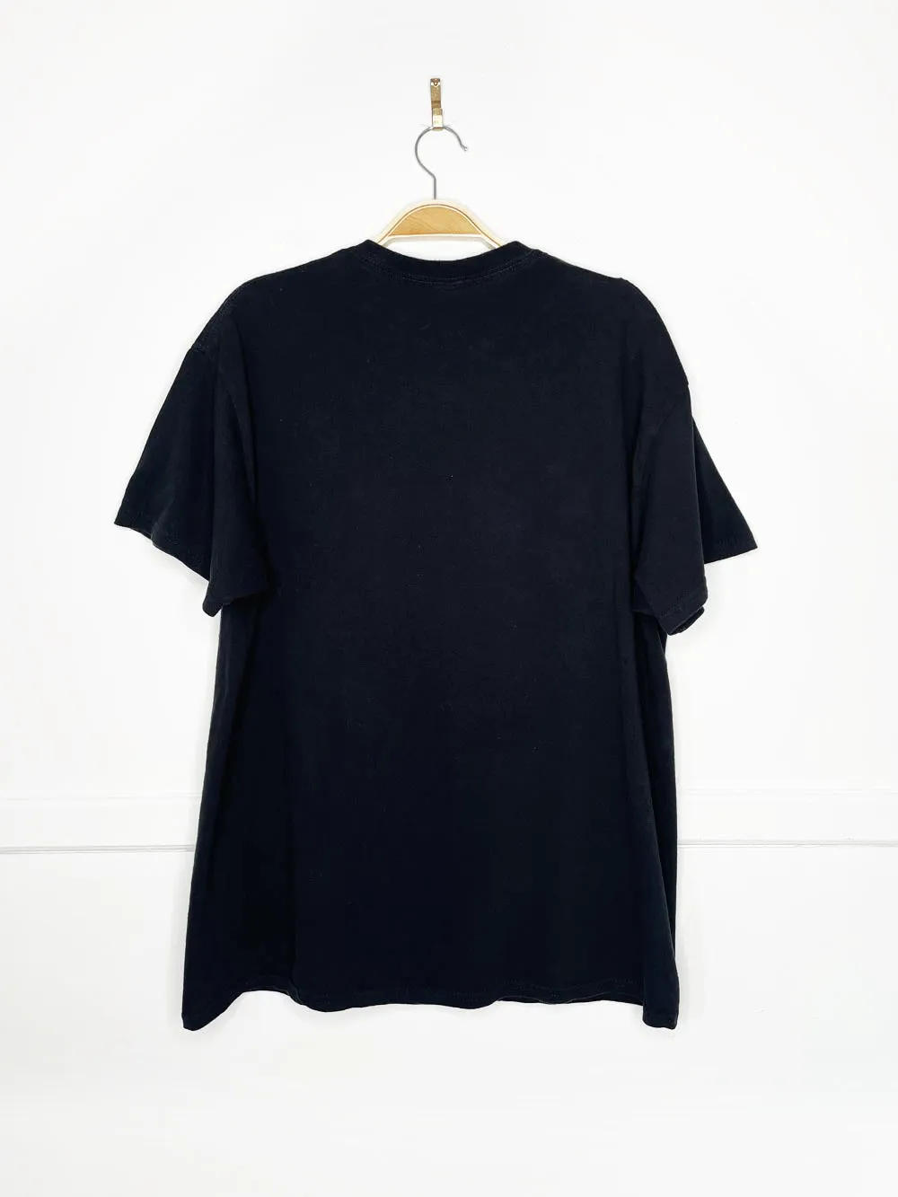 elvira mistress of the dark fright light graphic tee | halloween sold by Good Market Thrift Store product image thumbnail 4