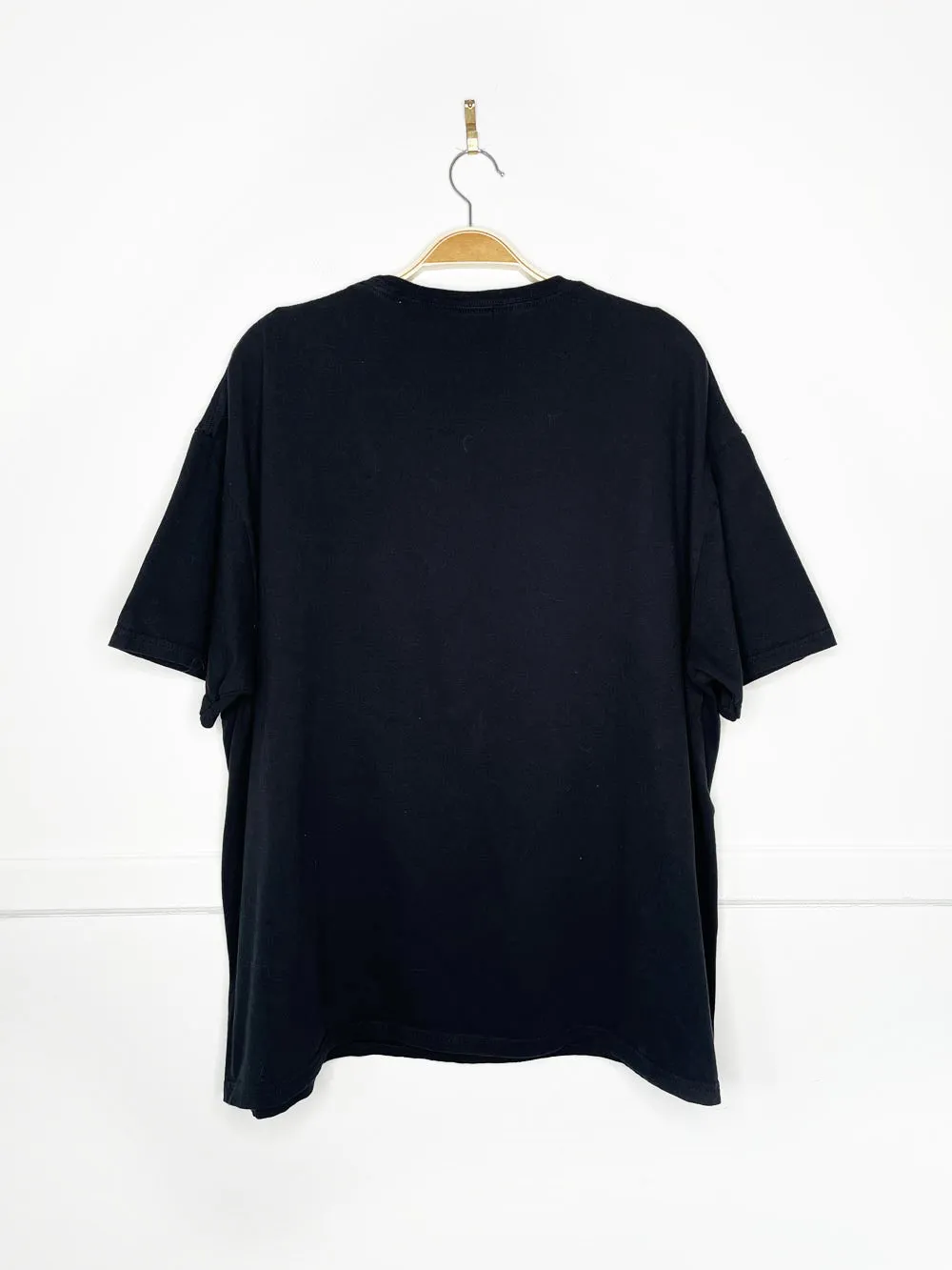 friday the 13th jason's mask horror graphic tee | halloween sold by Good Market Thrift Store product image thumbnail 4