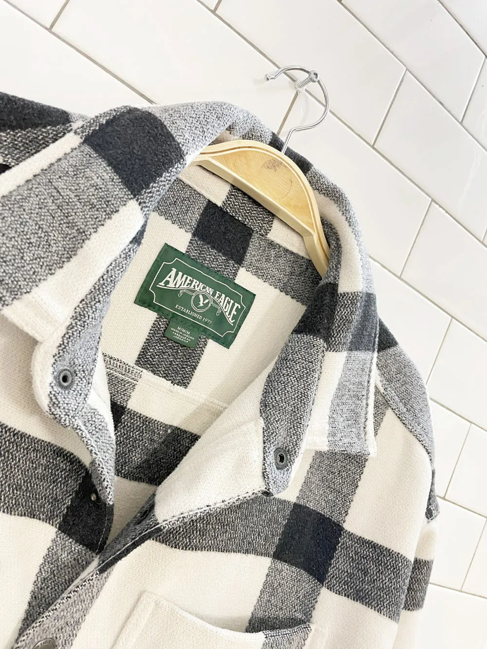 american eagle plaid snap button shirt jacket sold by Good Market Thrift Store product image thumbnail 2