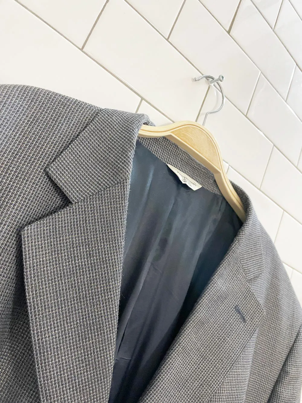 pronto uomo silk-wool menswear blazer | made in Chile sold by Good Market Thrift Store product image thumbnail 2