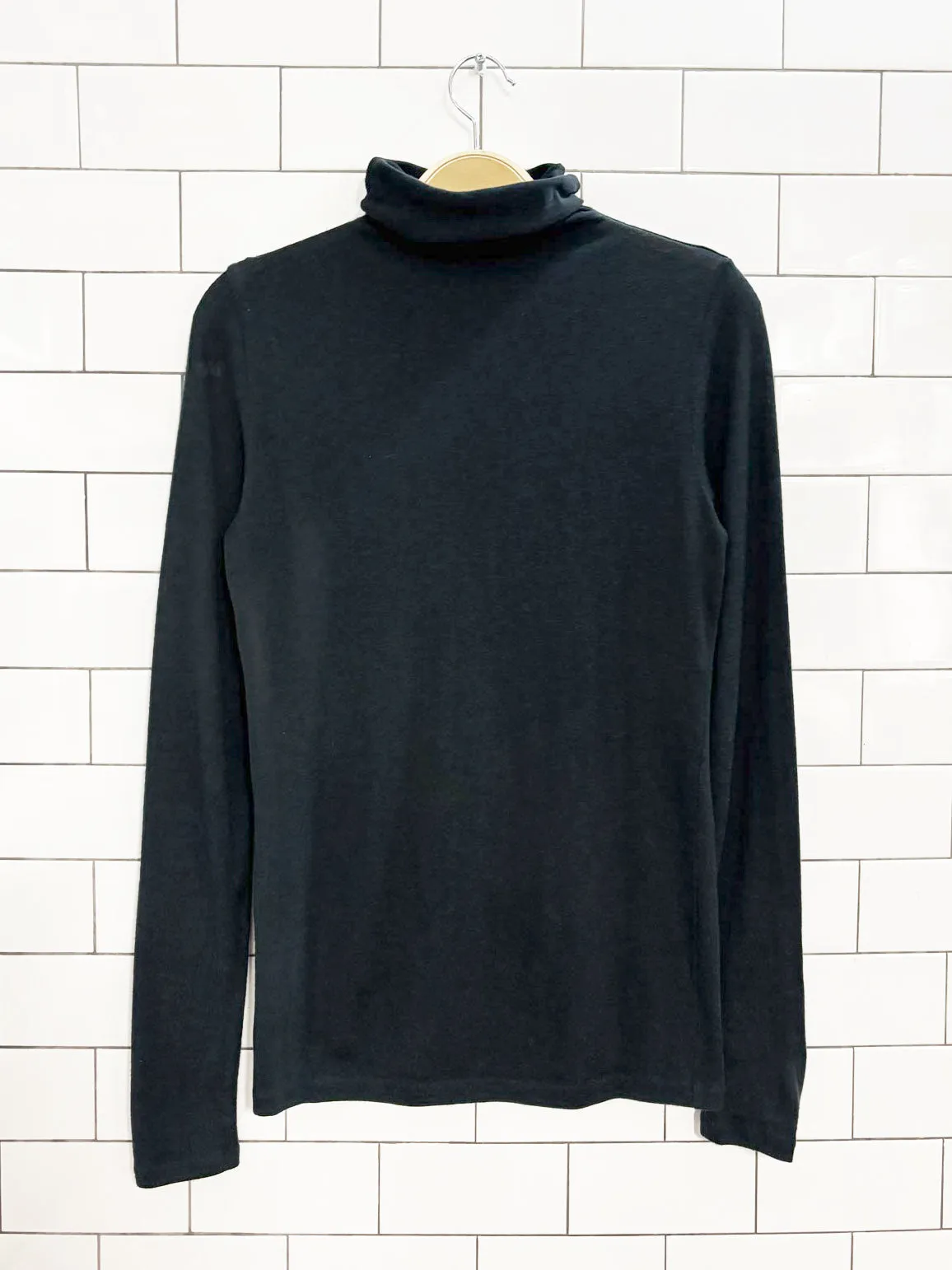 club monaco wool-cashmere blend light turtleneck sold by Good Market Thrift Store product image thumbnail 4