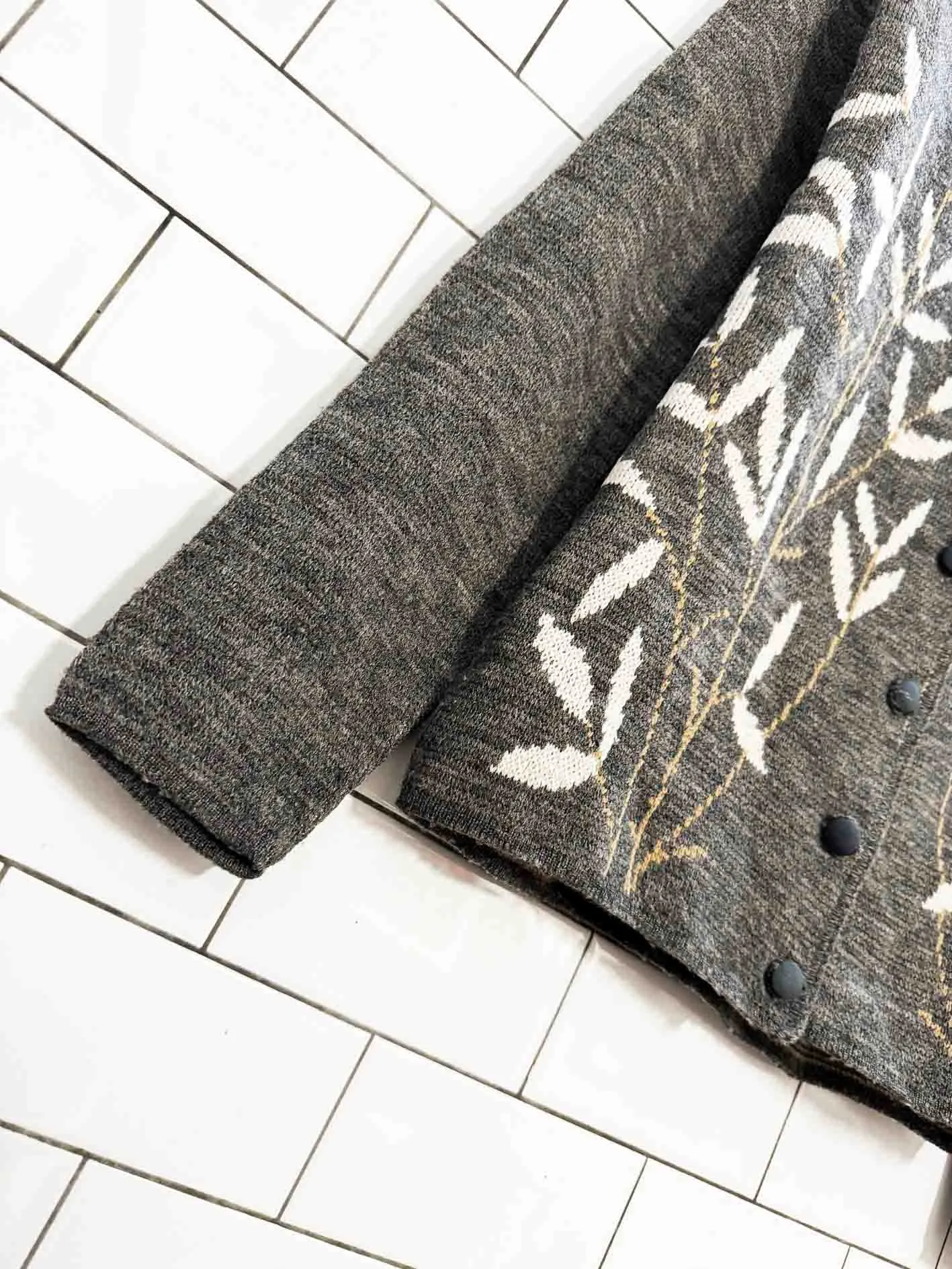 vintage 60s rovi botanical leaf knit boxy cardigan | sayelle sold by Good Market Thrift Store product image thumbnail 3