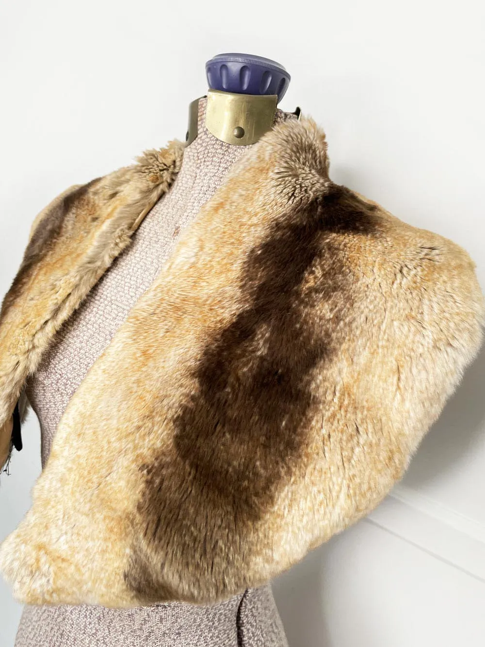 vintage danier shaved mink fur clip on stole collar sold by Good Market Thrift Store product image thumbnail 4