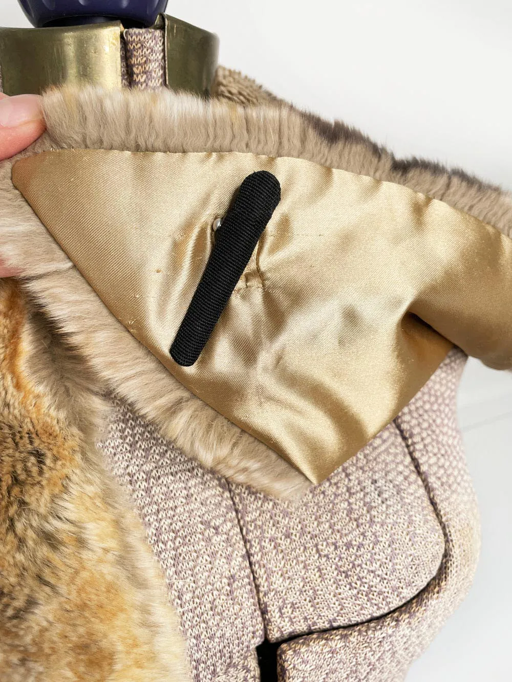 vintage danier shaved mink fur clip on stole collar sold by Good Market Thrift Store product image thumbnail 3