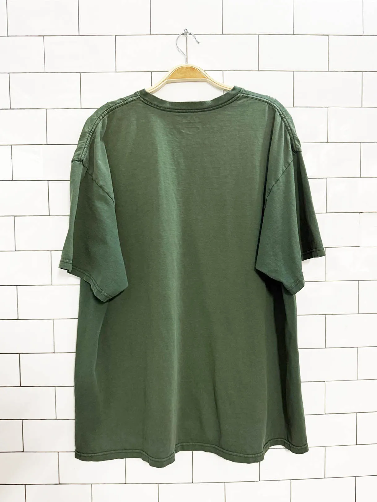 vintage university of hawaii graphic tee | jansport sold by Good Market Thrift Store product image thumbnail 4