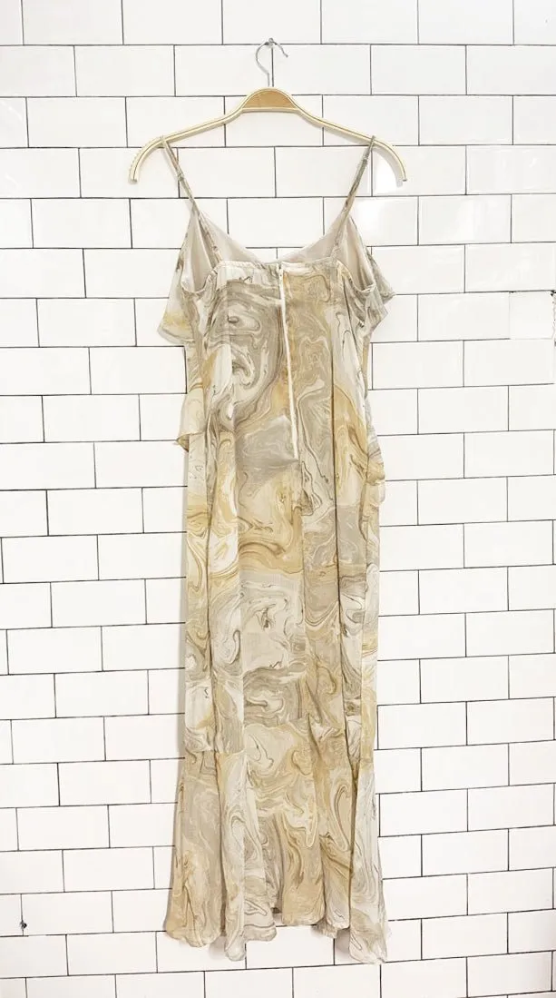 moon river marble ruffle layered midi dress sold by Good Market Thrift Store product image thumbnail 5