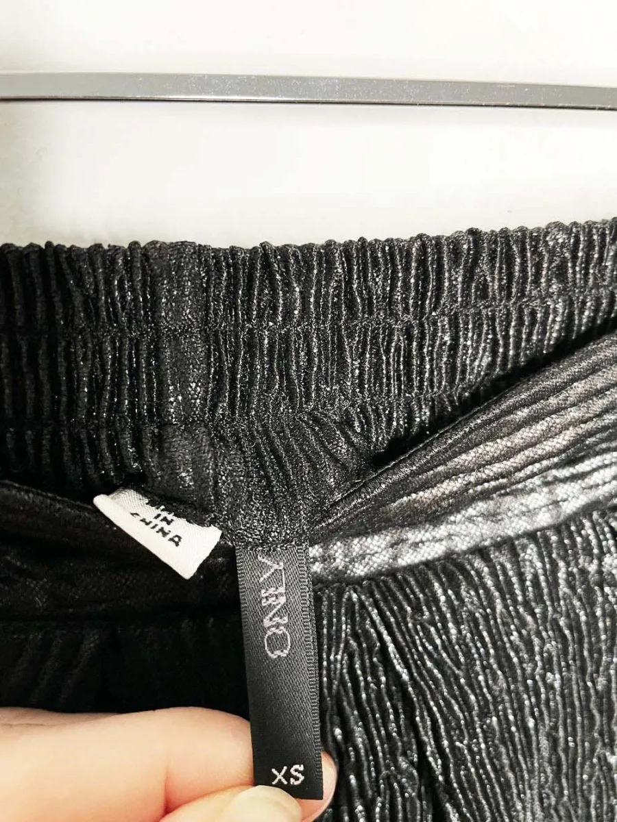 only pleated crinkle shine ankle pant sold by Good Market Thrift Store product image thumbnail 5