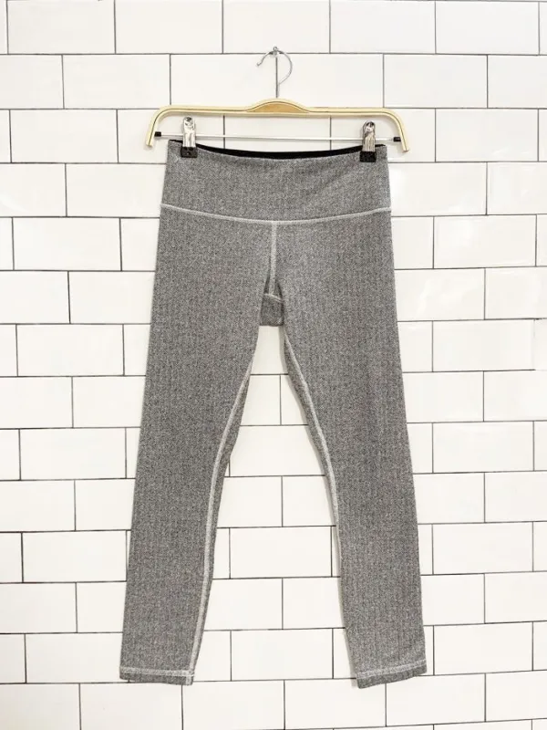 lululemon herringbone wunder under leggings | luon 25" sold by Good Market Thrift Store