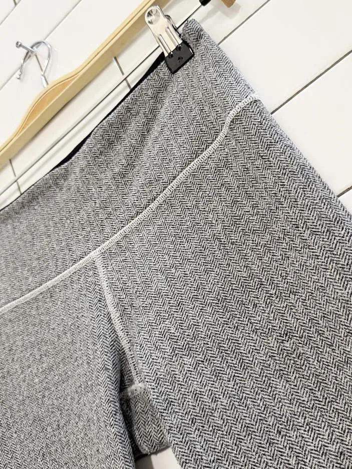 lululemon herringbone wunder under leggings | luon 25" sold by Good Market Thrift Store product image thumbnail 2