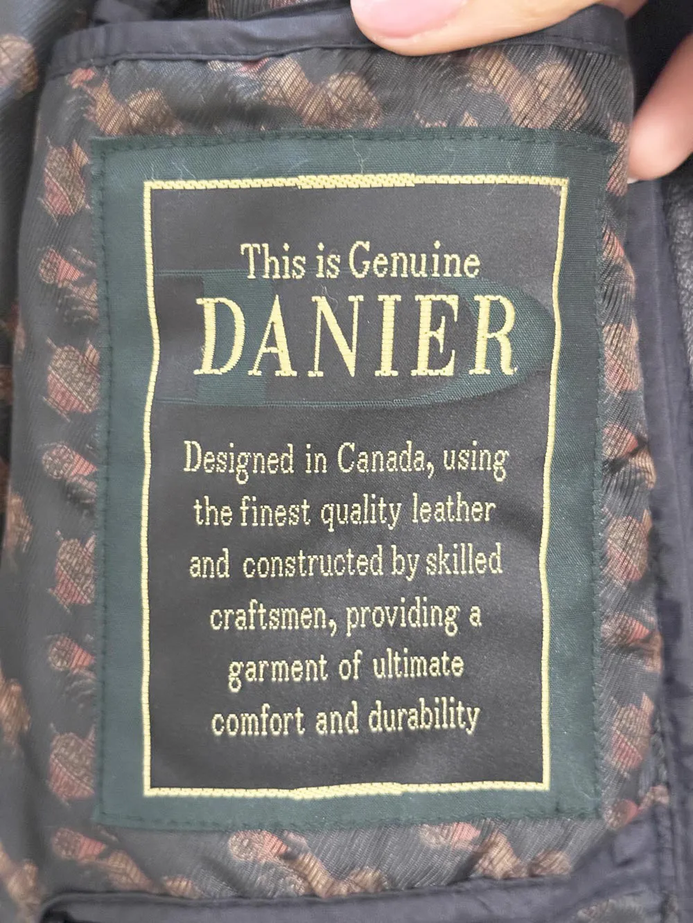 vintage danier full button oversized butter leather jacket | thinsulated lining sold by Good Market Thrift Store product image thumbnail 3