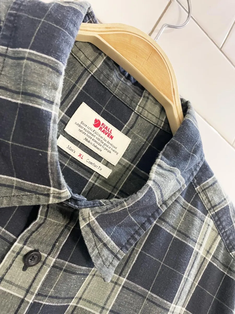 fjallraven ovik hemp-blend travel full button shirt | comfort fit sold by Good Market Thrift Store product image thumbnail 5