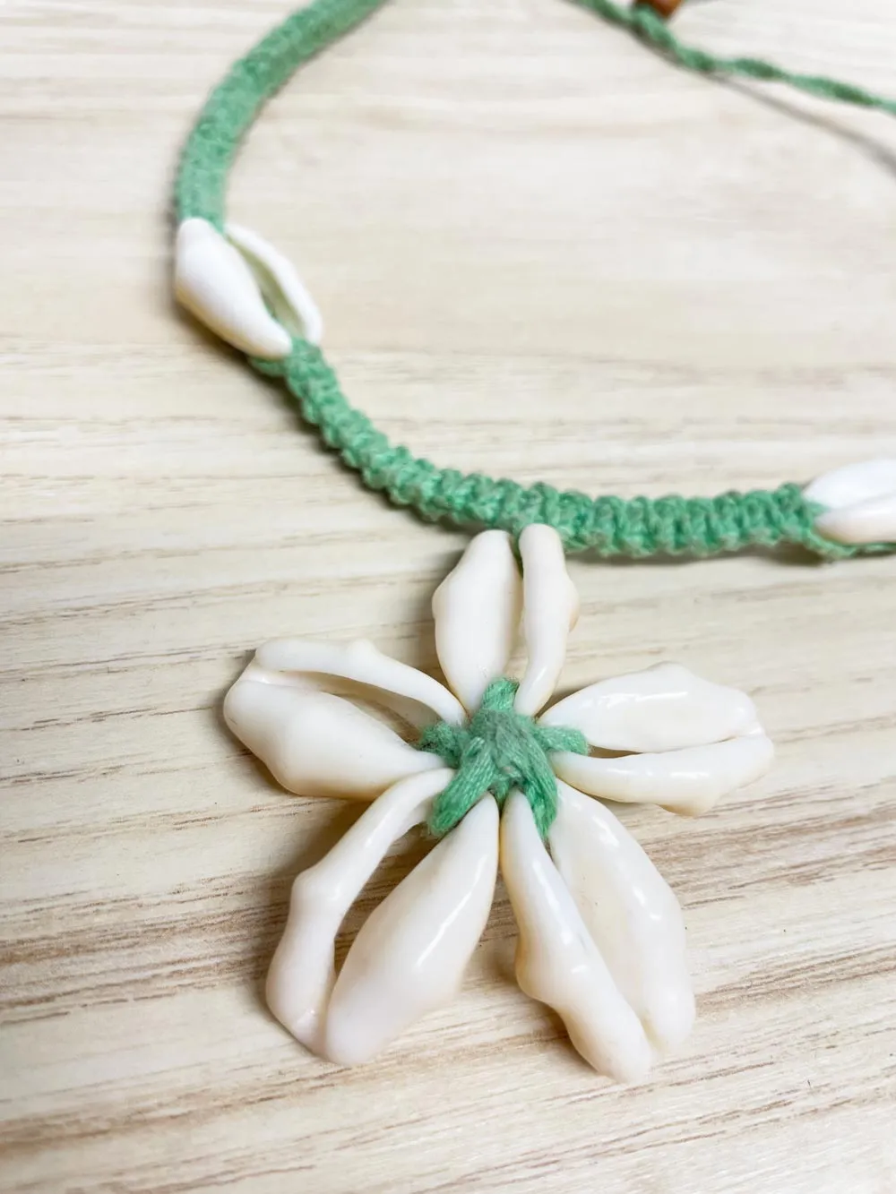 y2k cowrie shell flower necklace sold by Good Market Thrift Store product image thumbnail 2