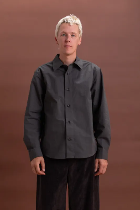 FILTER SHIRT IN CHARCOAL COTTON WASHI sold by Boswell