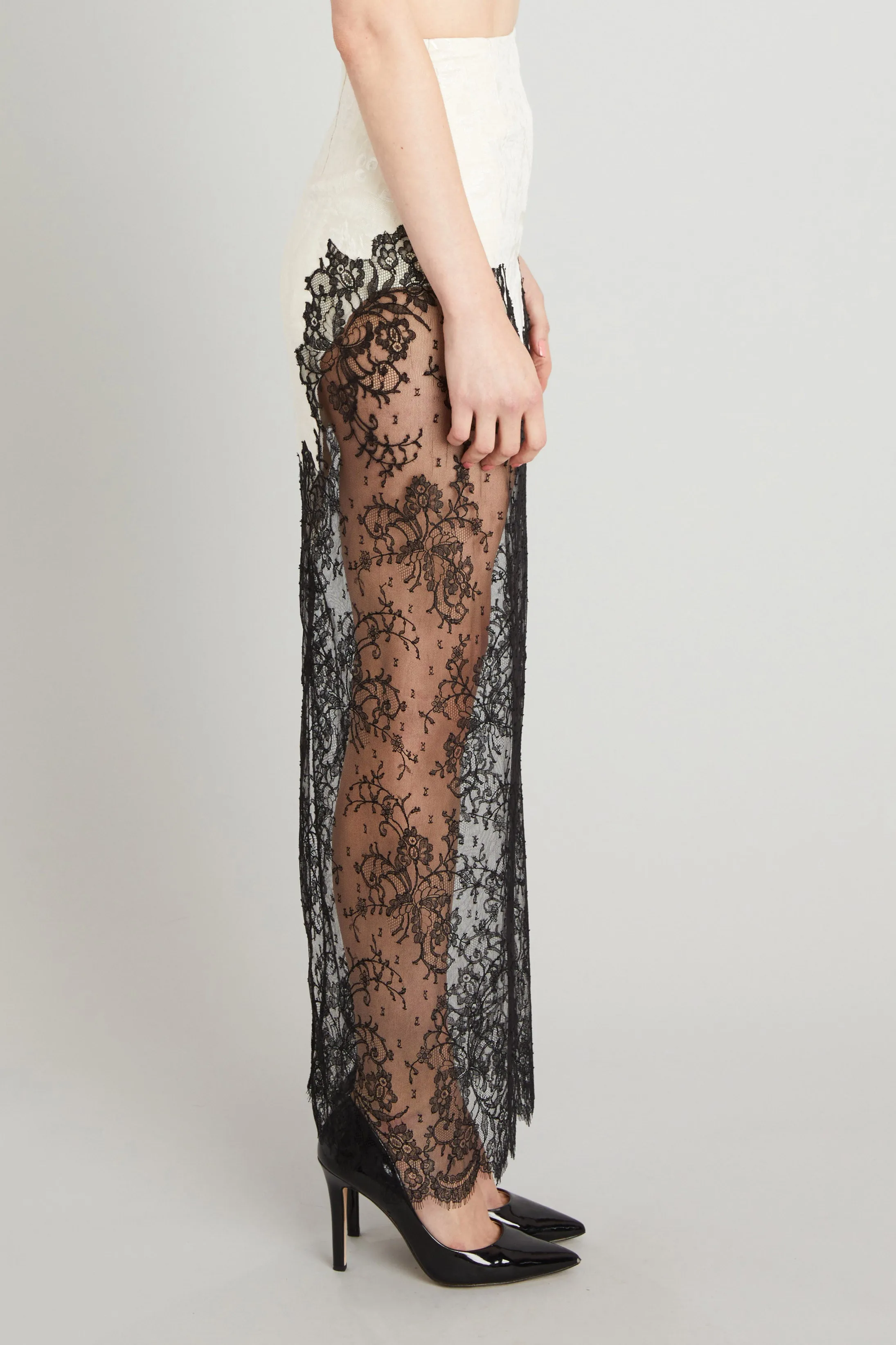 Wasp Skirt with Lace Applique sold by Wiederhoeft product image thumbnail 4