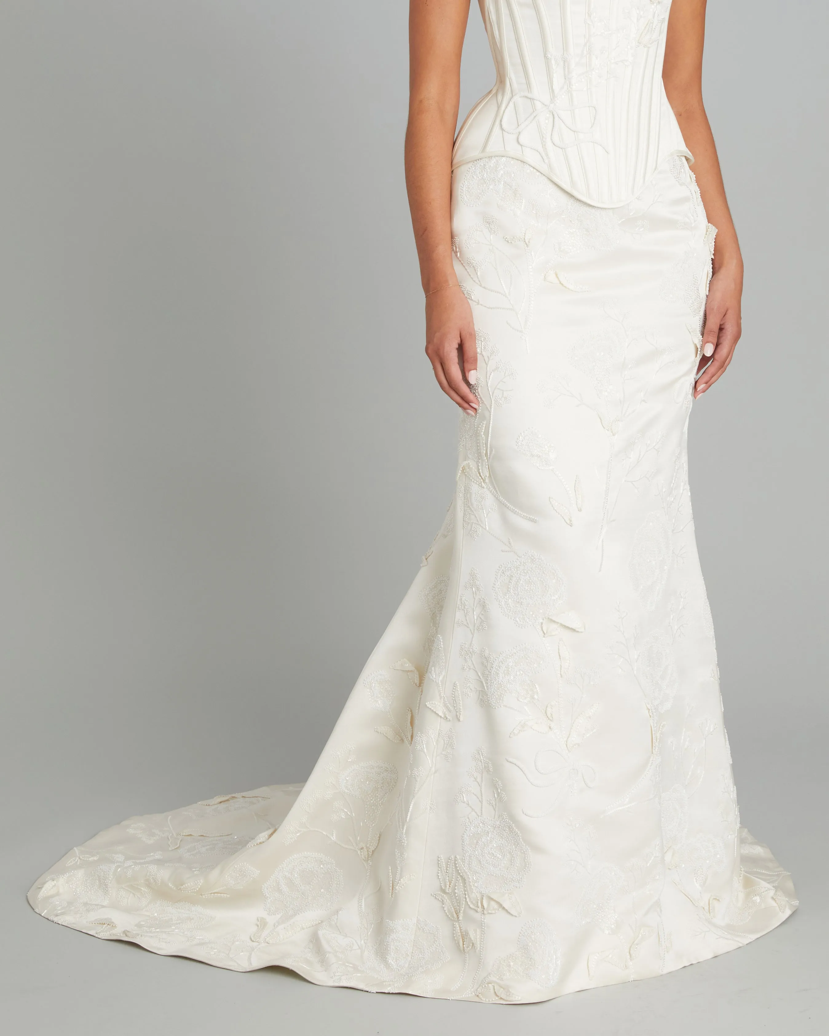 Classic Skirt with Carnation Embroidery sold by Wiederhoeft product image thumbnail 2