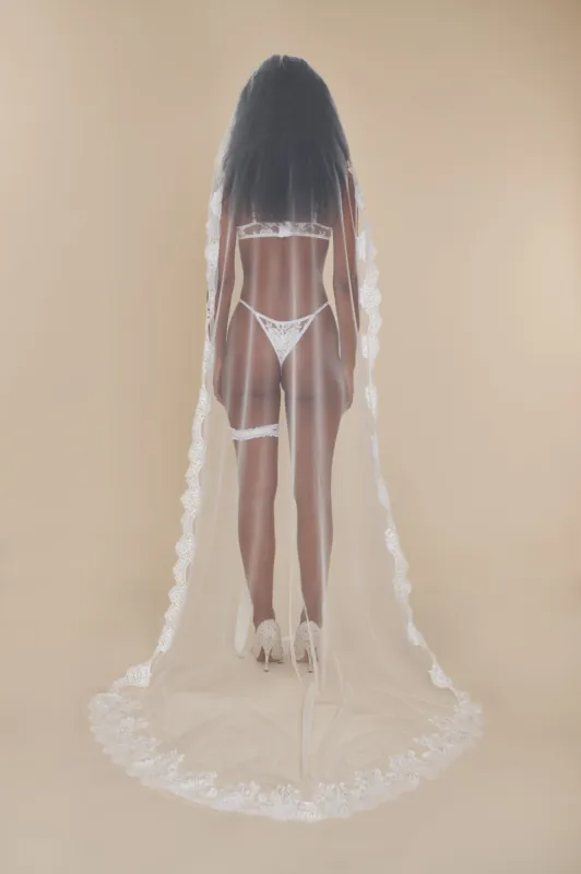 Marilyn Veil sold by Mirror Palais
