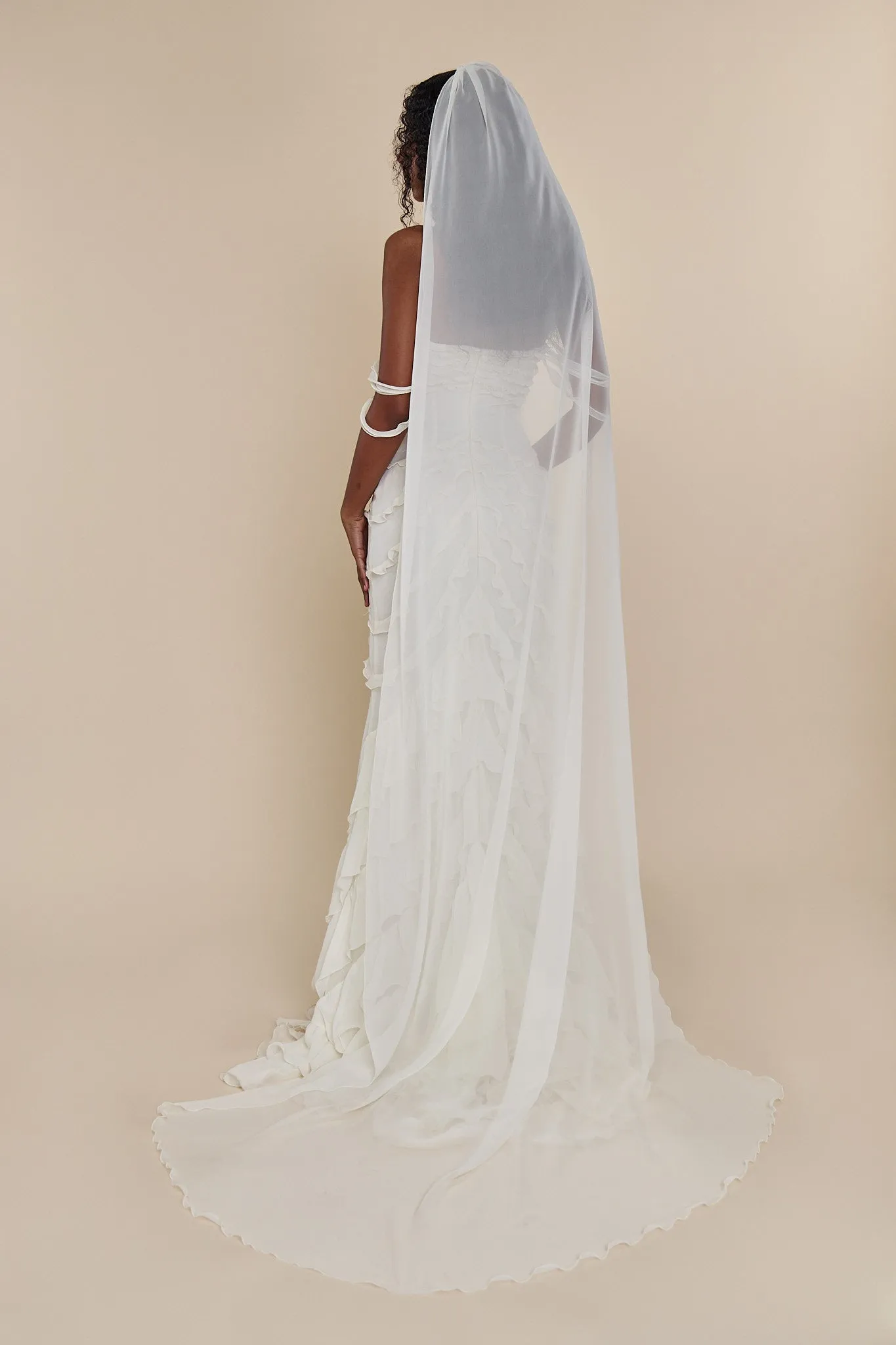 Cascading Ruffle Veil sold by Mirror Palais product image thumbnail 3