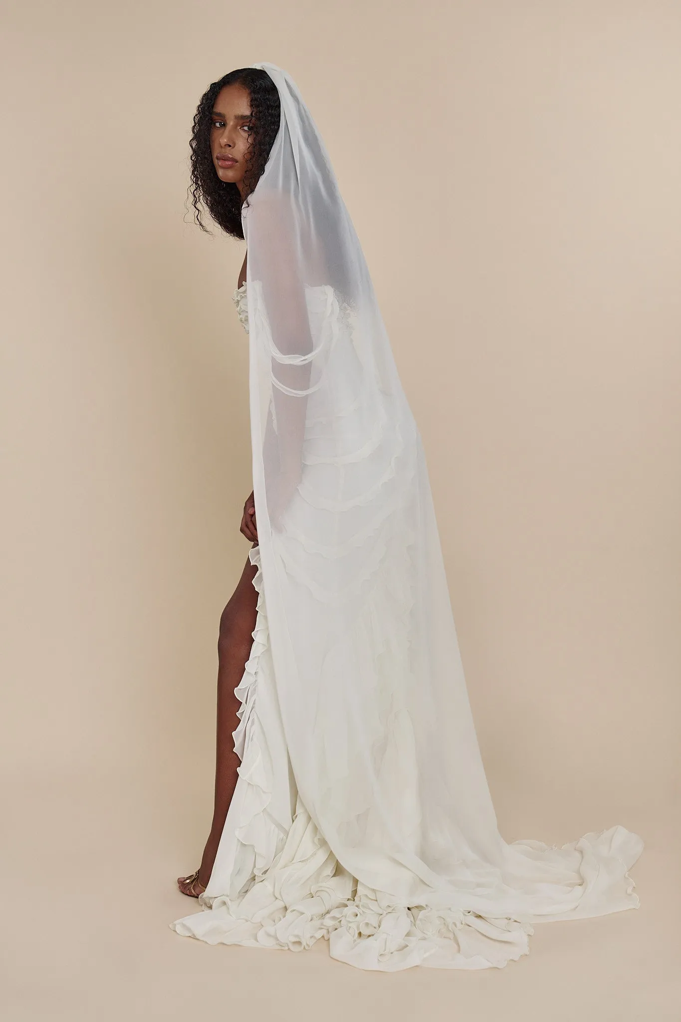 Cascading Ruffle Veil sold by Mirror Palais product image thumbnail 2
