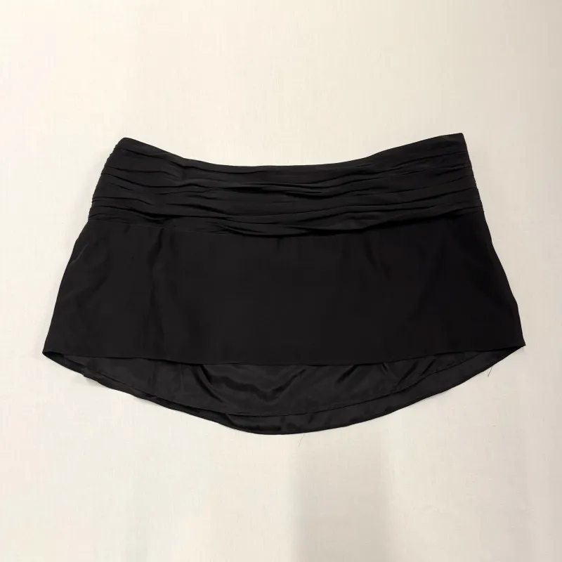 Sample Ruched Low Rise Mini Skirt in Noir sold by Mirror Palais