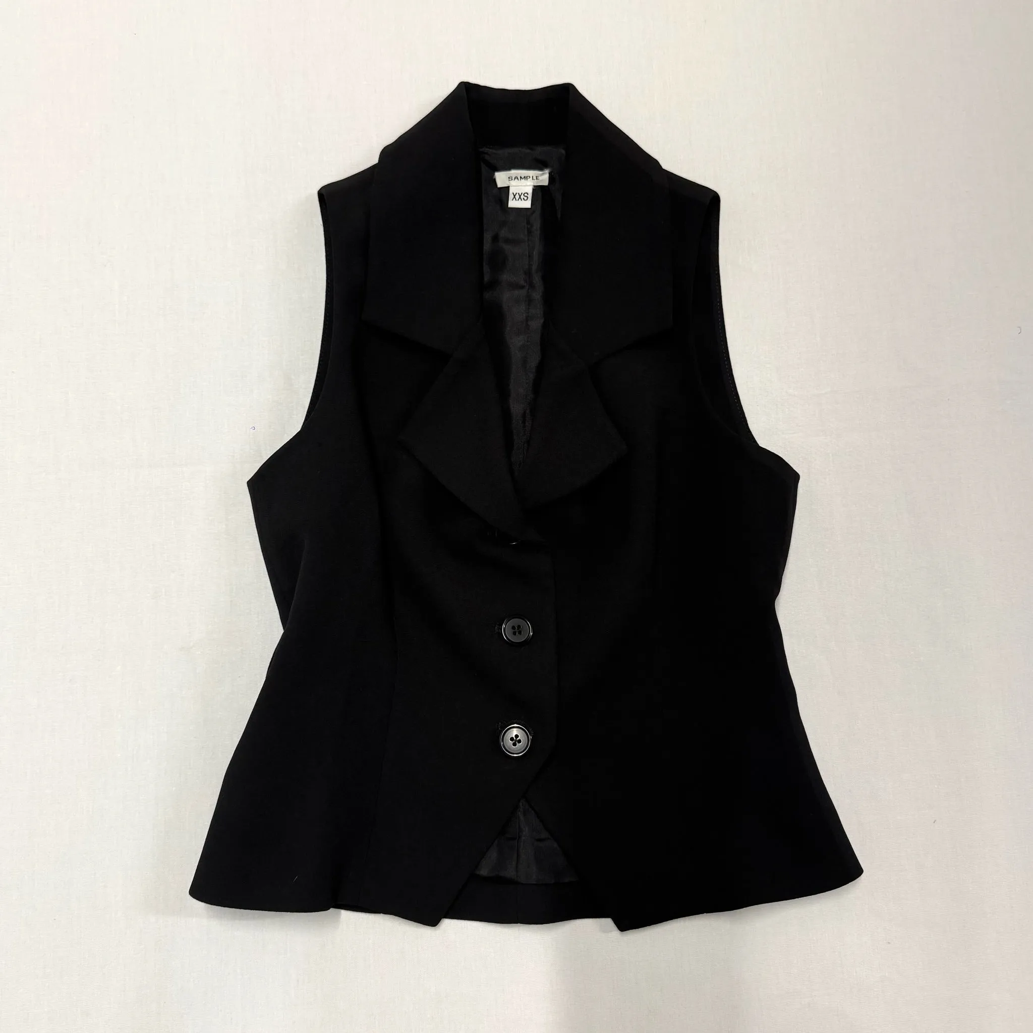 Sample The Vest Noir sold by Mirror Palais