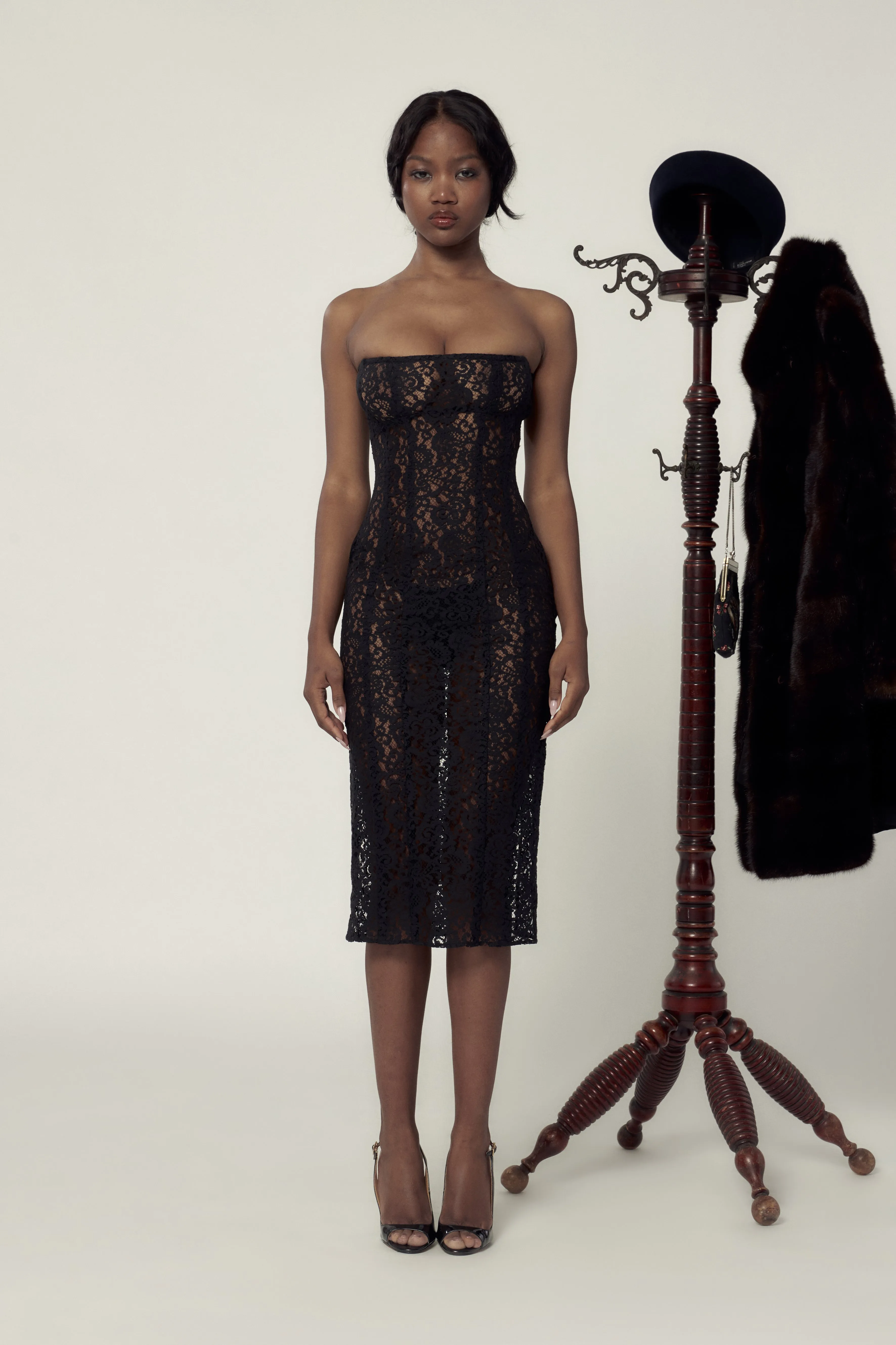 Vedette sold by Mirror Palais