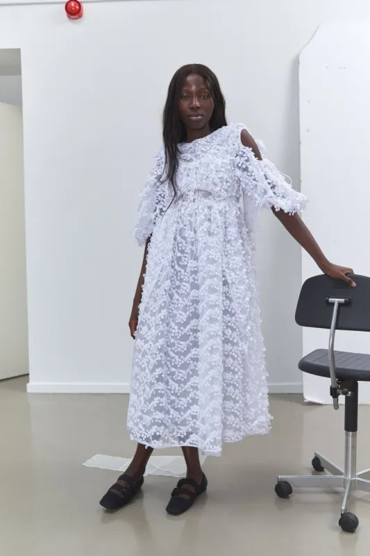 JEZABEL | DRESS DAISY APPLIQUE ORGANZA WHITE BRIDAL made by Cecilie Bahnsen